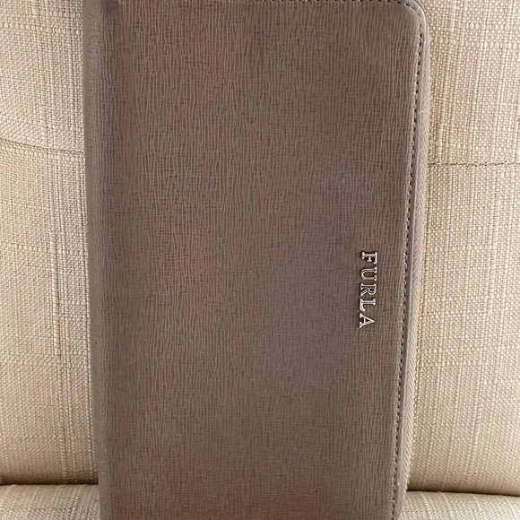 Furla Women Wristlet Genuine Leather Beige Wallet Card Holder Purse - Picture 2 of 12